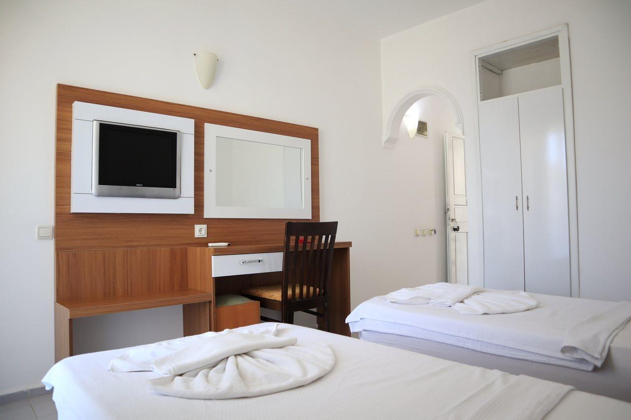 אלאניה Glaros Hotel מראה חיצוני תמונה