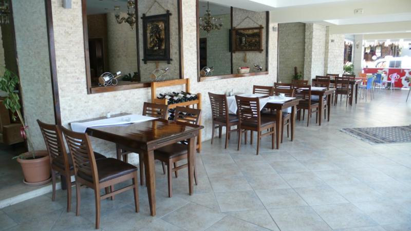 אלאניה Glaros Hotel מראה חיצוני תמונה