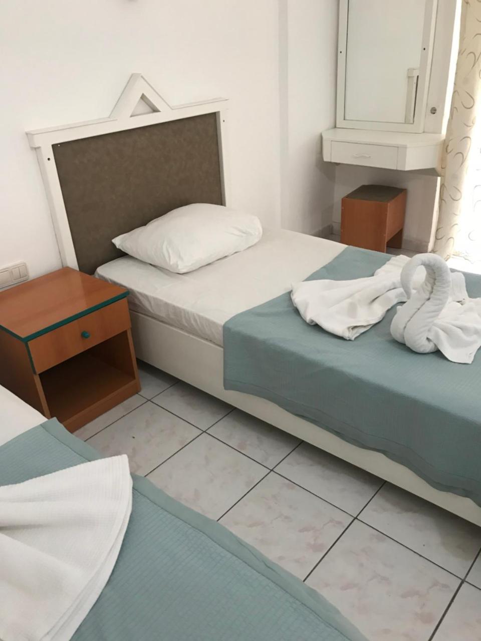 אלאניה Glaros Hotel מראה חיצוני תמונה
