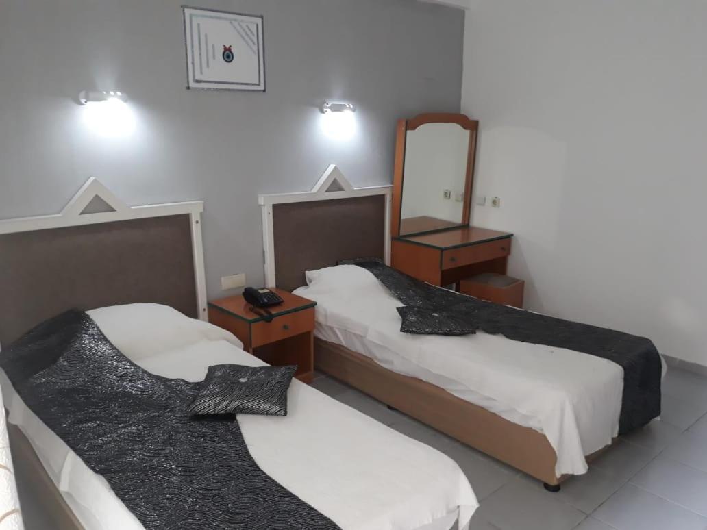 אלאניה Glaros Hotel מראה חיצוני תמונה